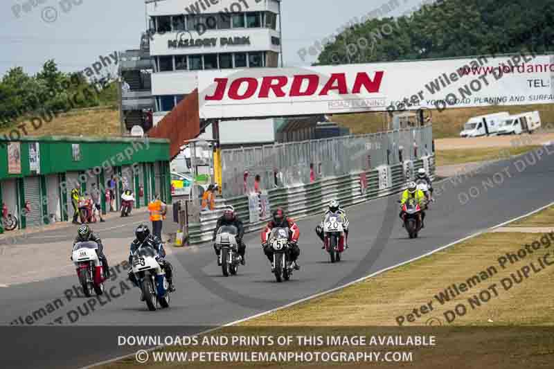 Vintage motorcycle club;eventdigitalimages;mallory park;mallory park trackday photographs;no limits trackdays;peter wileman photography;trackday digital images;trackday photos;vmcc festival 1000 bikes photographs